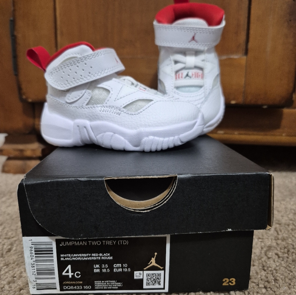New Jordan toddler shoes size 4c (US)